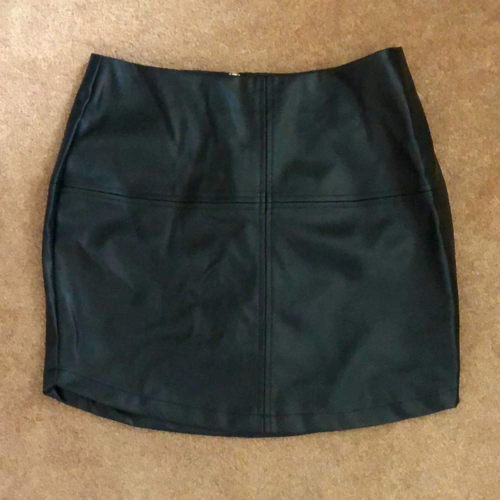 Like New - Lulus Hi-Waisted Faux Leather Skirt